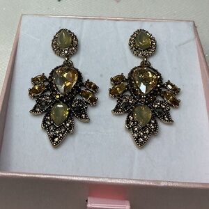 💫 Antique Gold Tone Champagne Crystal Statement Earrings